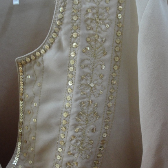 Blouse - Picture 2 of 3